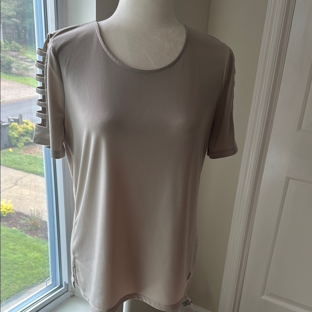 Michael Kors Tan Short Sleeve Top - Picture 2 of 9